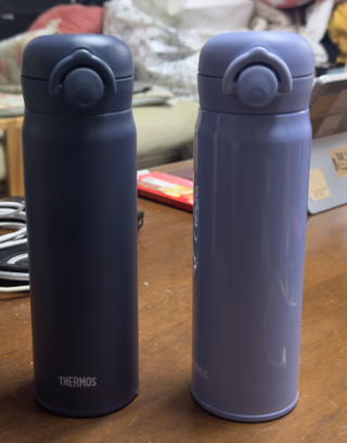 THERMOSの水筒を2つ購入しました